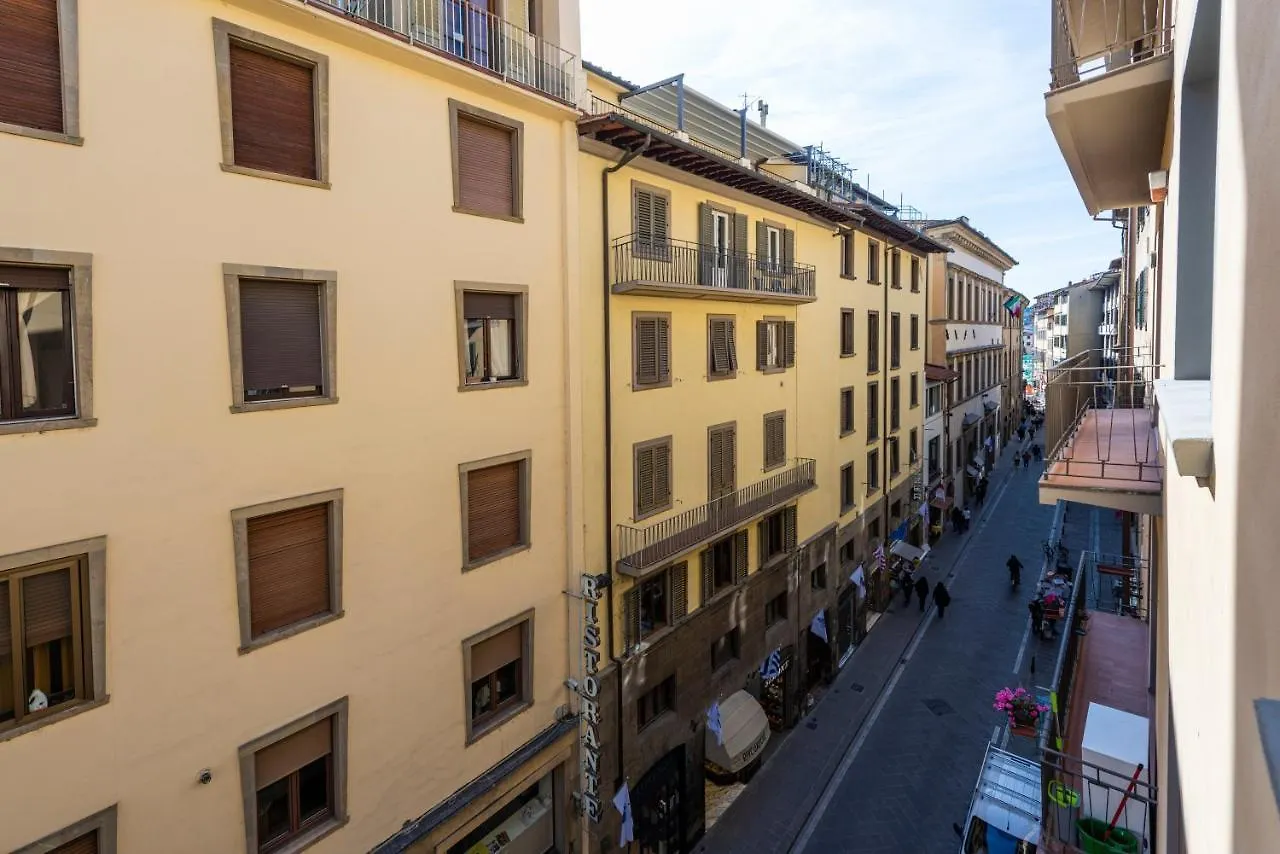 Ponte Vecchio Deluxe Apartments Florens