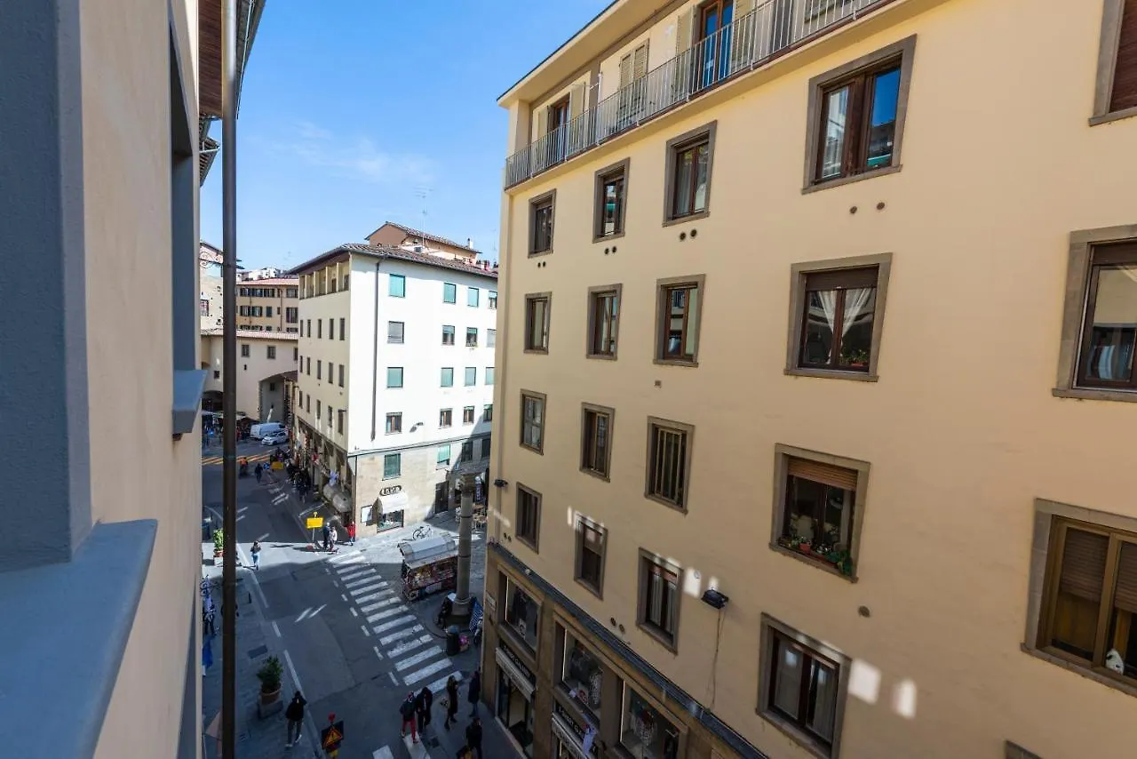 Ponte Vecchio Deluxe Apartments Florens