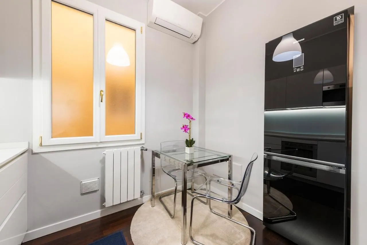 Ponte Vecchio Deluxe Apartments Florence 0*,