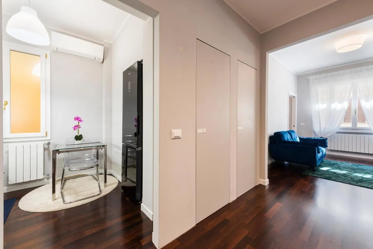 Ponte Vecchio Deluxe Apartments Florence