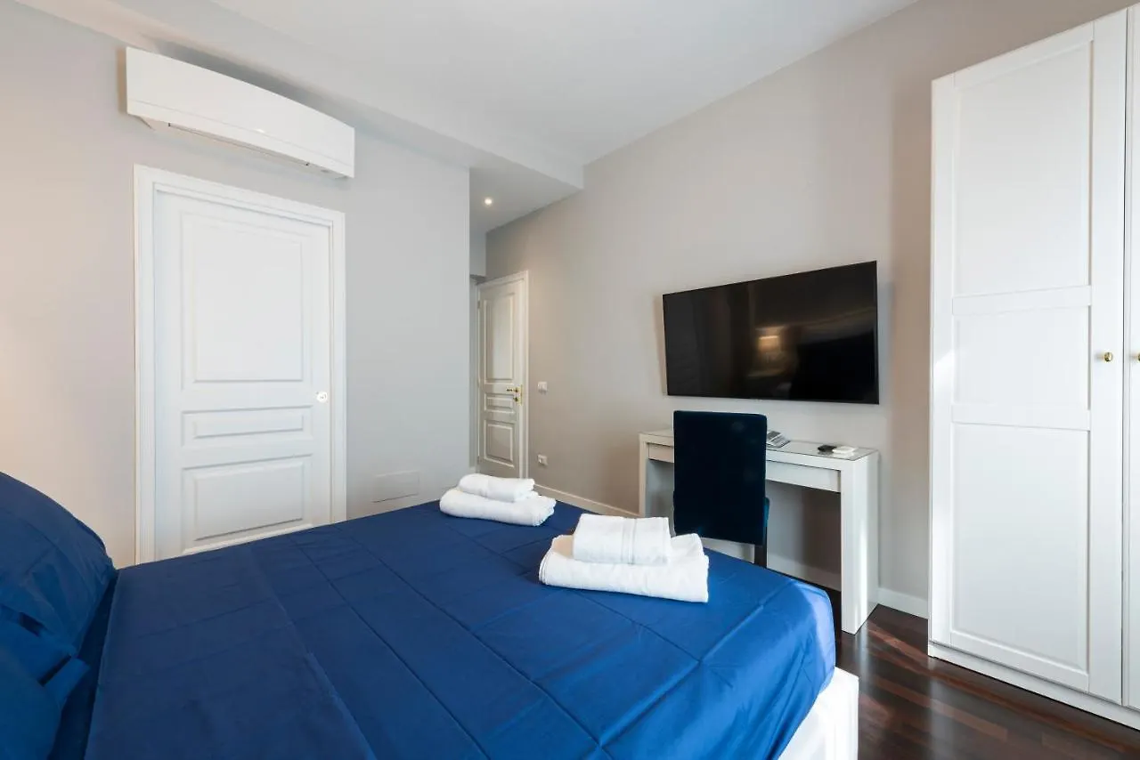 Ponte Vecchio Deluxe Apartments Florence